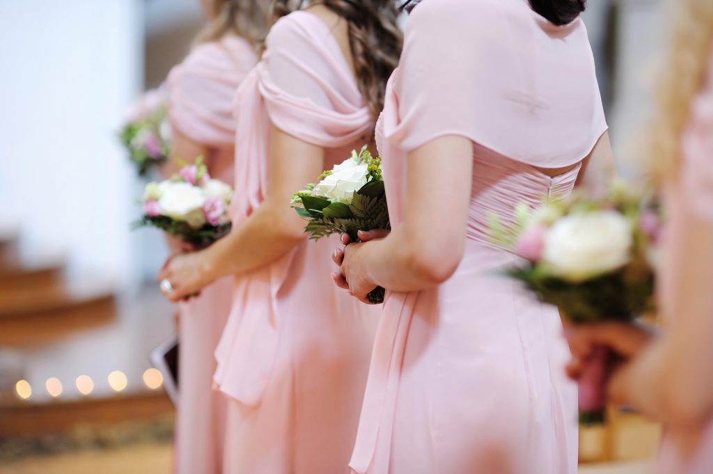 Наши невесты только в розовых платьях